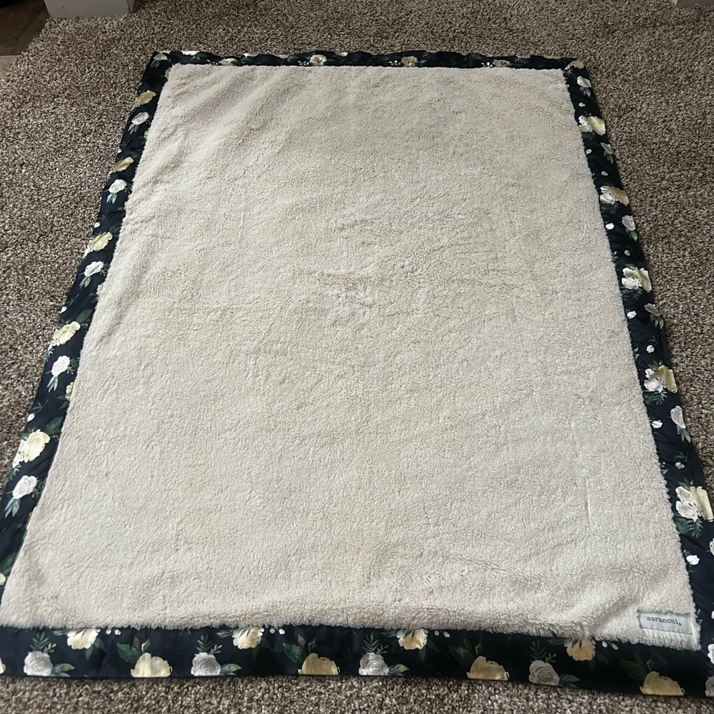 Saranoni Ivory Rose Blossom Receiving Blanket